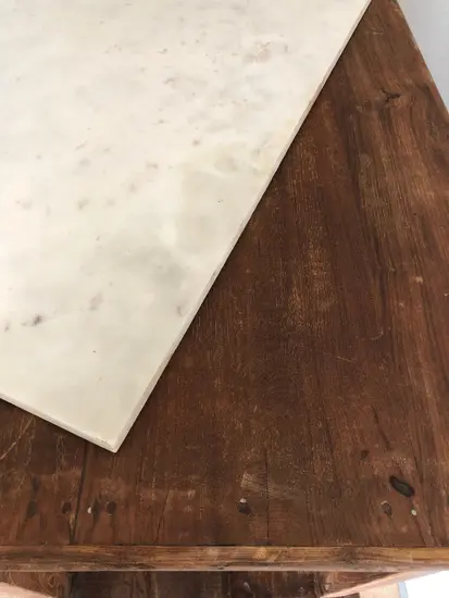 Rustik bord med marmorplade